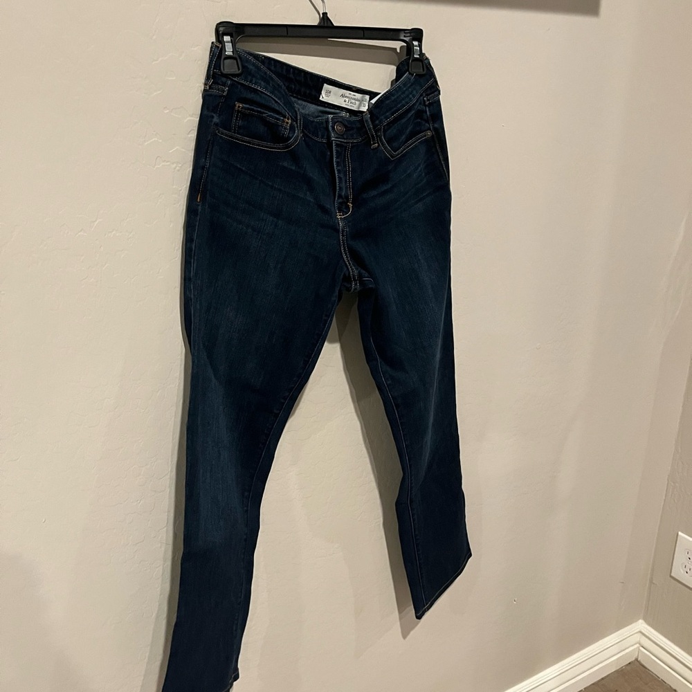 Abercrombie & Fitch Women’s Dark Wash Mid Rise Skinny Bootcut Jeans Size 10R - Picture 2 of 5